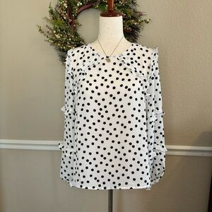 💥 3/$15 Cece ruffled top with black polka dots Size Small